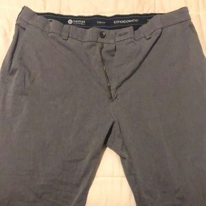 Haggar Mens Grey Dress Pants. Size 40/32